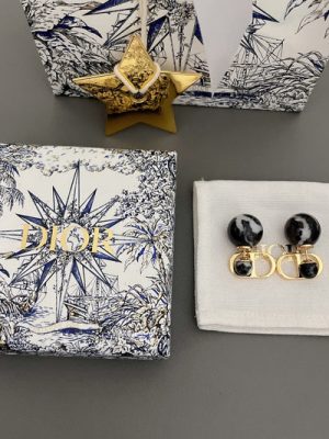 DIOR EARRINGS