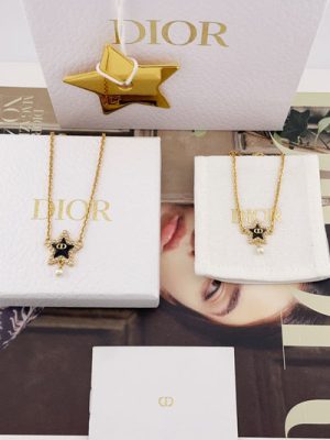 DIOR NECKLACE