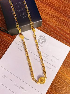 CH NECKLACE