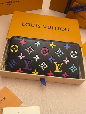 LV WALLET