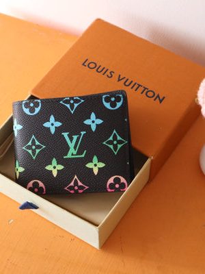 LV WALLET