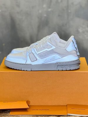 LV SNEAKER