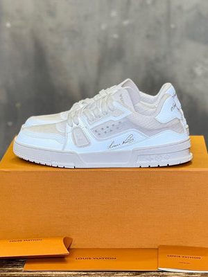 LV SNEAKER