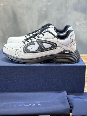 DIOR SNEAKER