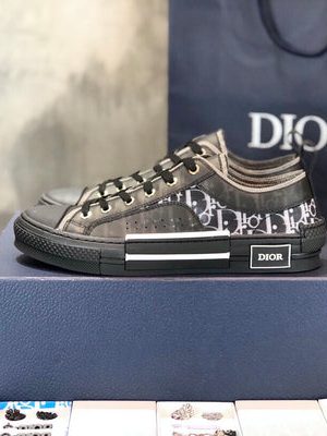 DIOR SNEAKER