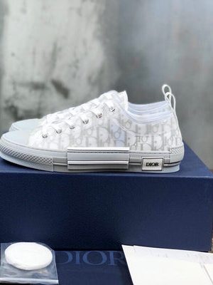 DIOR SNEAKER