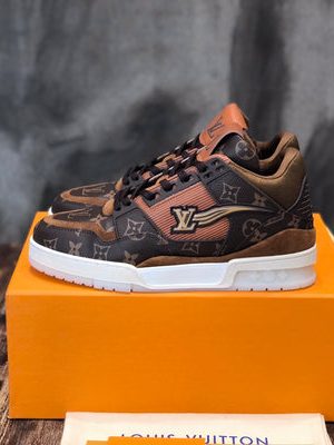 LV SNEAKER