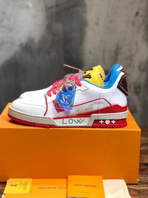 LV SNEAKER