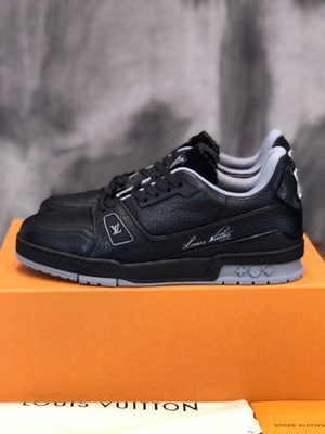 LV SNEAKER