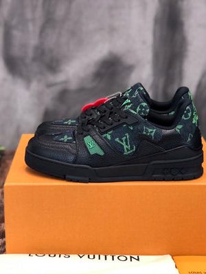 LV SNEAKER