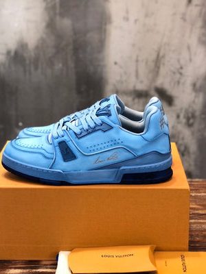 LV SNEAKER