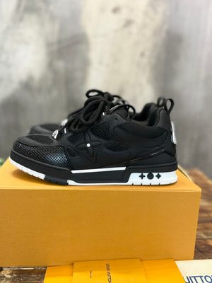 LV SNEAKER
