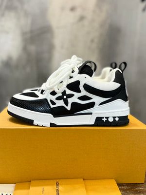 LV SNEAKER
