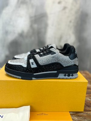 LV SNEAKER