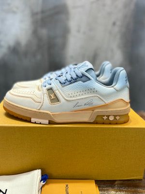 LV SNEAKER