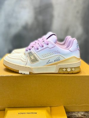 LV SNEAKER