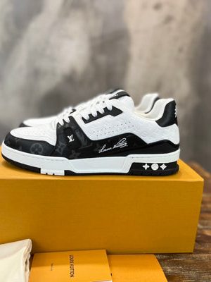 LV SNEAKER