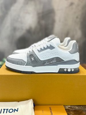 LV SNEAKER