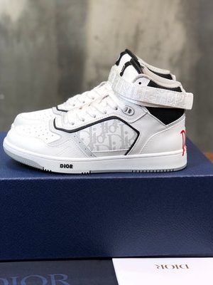 DIOR SNEAKER