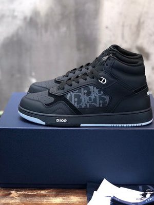 DIOR SNEAKER