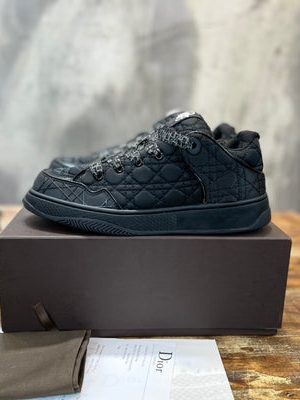 DIOR SNEAKER