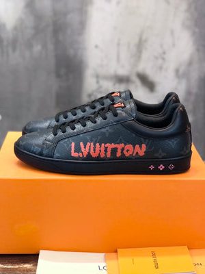 LV SNEAKER