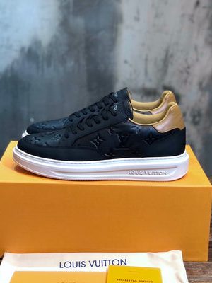 LV SNEAKER