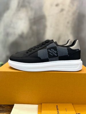 LV SNEAKER