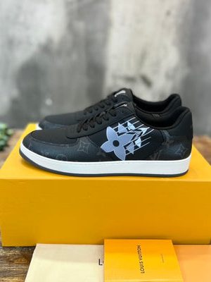 LV SNEAKER