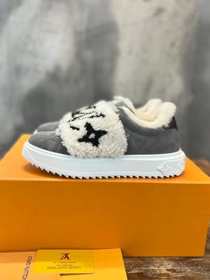 LV SNEAKER