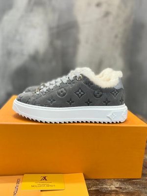 LV SNEAKER