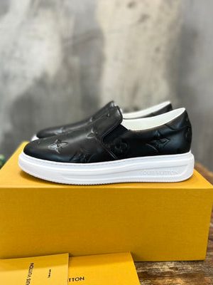 LV SNEAKER