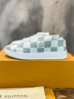 LV SNEAKER