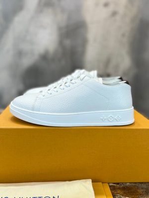 LV SNEAKER