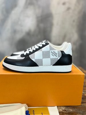 LV SNEAKER