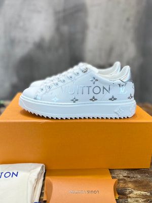 LV SNEAKER
