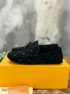 LV LOAFER