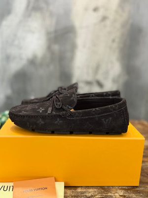 LV LOAFER