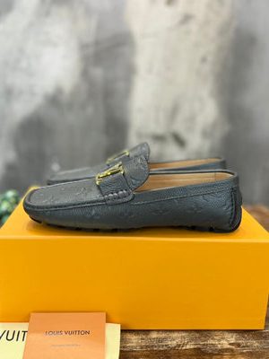 LV LOAFER