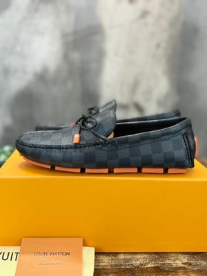LV LOAFER