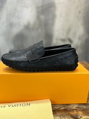 LV LOAFER