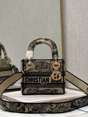DIOR D-JOY BAG