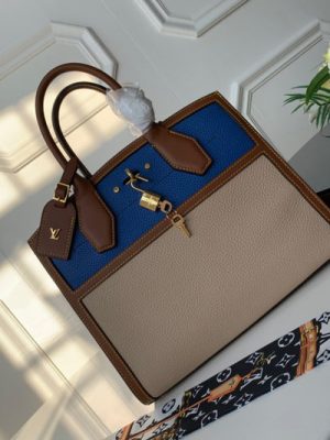 LV BAG (M55062)