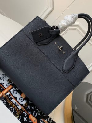 LV BAG (M55062)