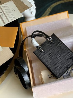 LV BAG (M69441)