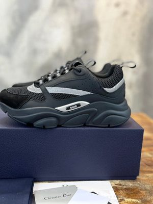 DIOR SNEAKER
