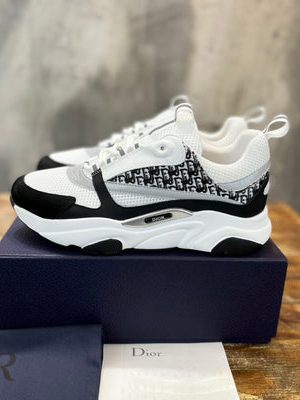 DIOR SNEAKER