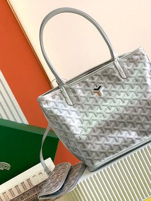 GOYARD BAG