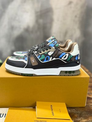 LV SNEAKER