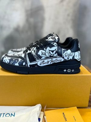 LV SNEAKER